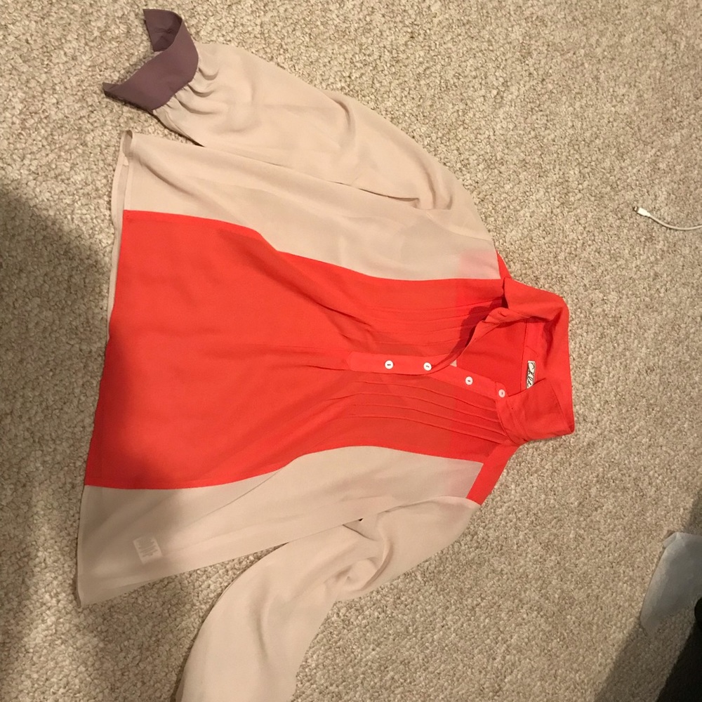 Chloe k shirt size small